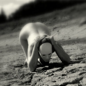 Die Maske der Stille